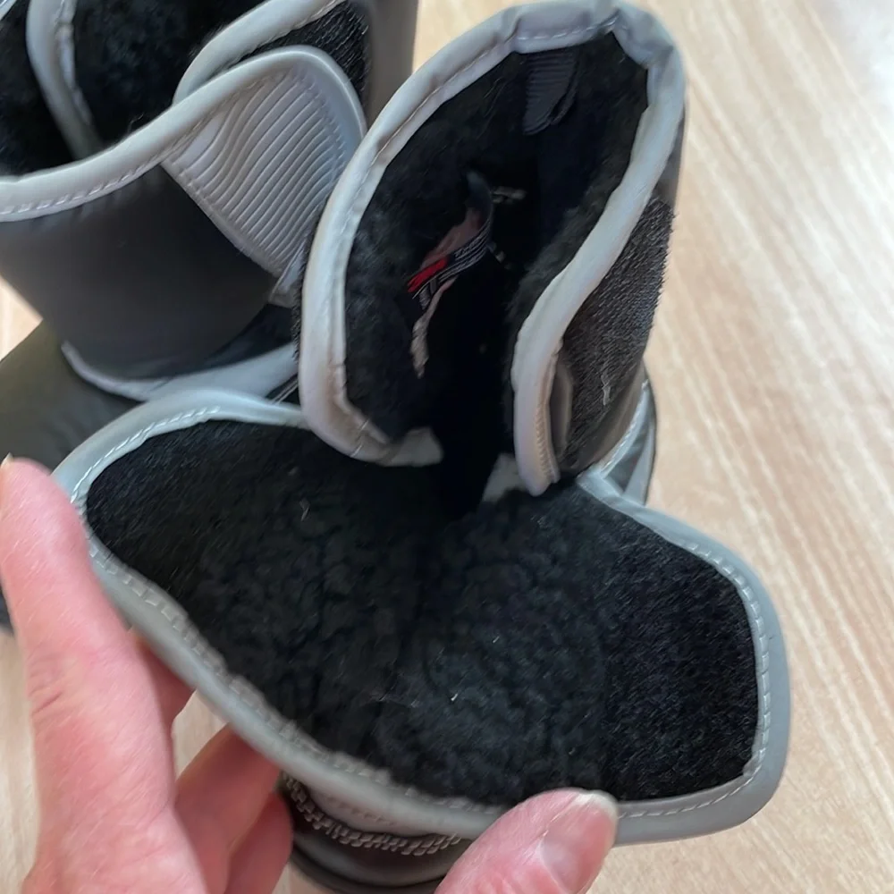 3M Thinsulate water resistant insulated boots